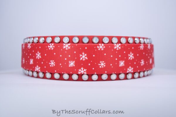 15-17" Snowflakes UV Print/Red 1.5" w/Nickel Hardware