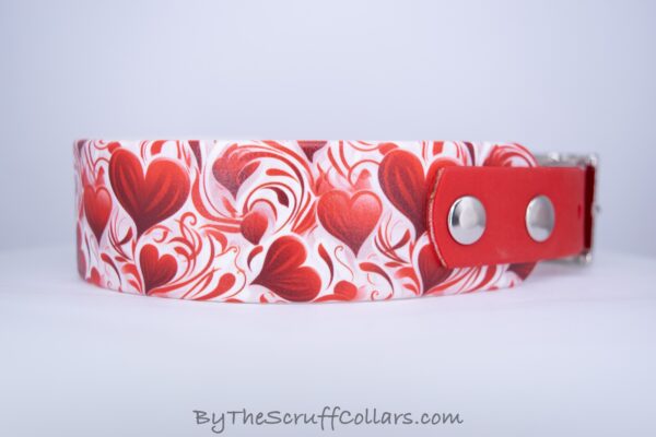 14.5-16.5" Artistic Hearts 1.5" UV Print/Red w/Nickel Hardware 1" Taper