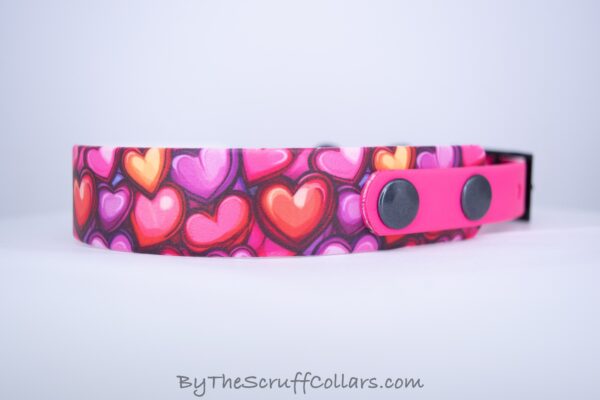 12.25-14.25" V-day Hearts UV Print/Hot Pink w/Black Hardware 5/8" Taper