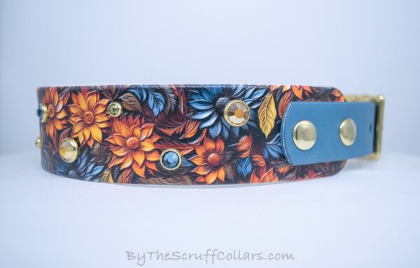 16.5-18.5" Carved Leather Gardenia 1.5" UV Print/Petrol Blue w/Brass Hardware 1" Taper